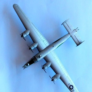 B-24 LIBERATOR 1/144 METAL