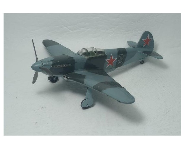 ALAS DE LA ESTRELLA ROJA (LA-7 / MIG-3 / YAK-3 / MIG-21) 1/72