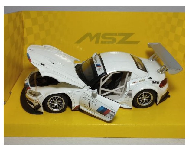 BMW Z4 GT3 1/24 CON LUZ Y SONIDO