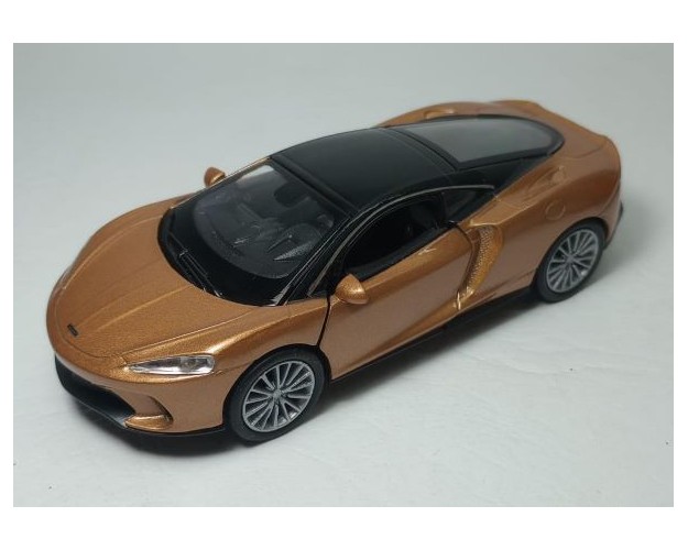 McLAREN GT