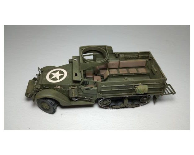 U.S.ARMORED PERSONNEL CARRIER M3A2 HAL TRACK + 13 FIGURAS