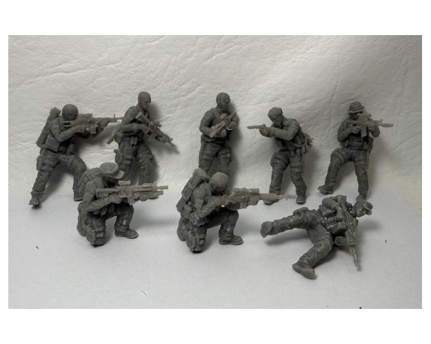 Seals x 8