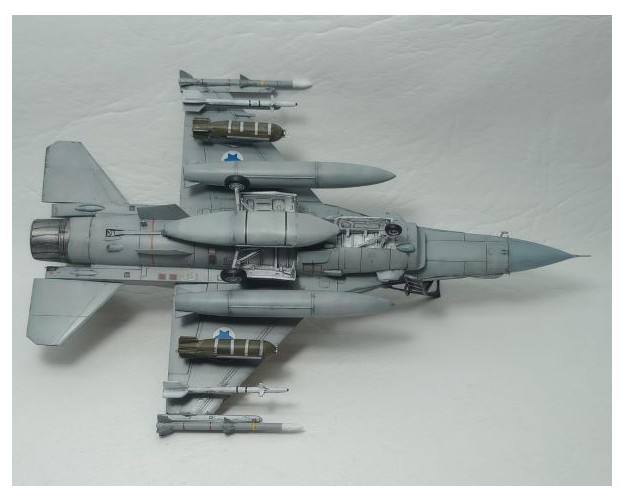 F-16I SUFA - ESCALA 1/72