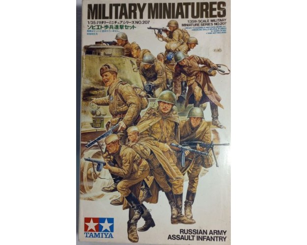 RUSSIAN ARMY ASSAULT INFANTRY - 12 FIGURAS