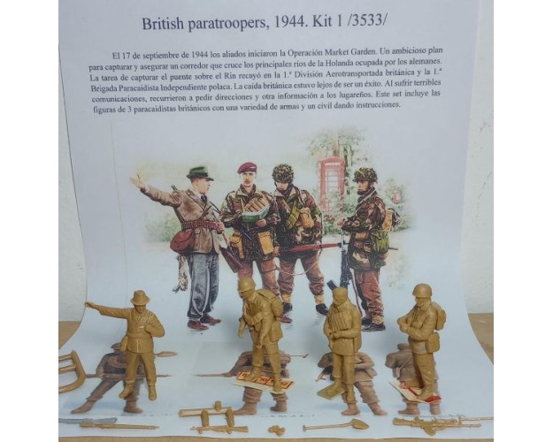 BRITISH PARATROOPERS 1944 - KIT 1 - ARMADAS