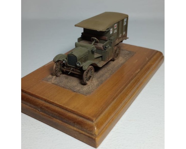 FORD T AMBULANCIA 1917 - ESCALA 1/48