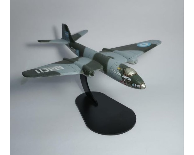 CANBERRA MK-62 1/72 ARMADO 3D CON DISPLAY