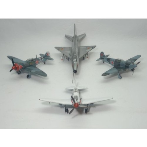 ALAS DE LA ESTRELLA ROJA (LA-7 / MIG-3 / YAK-3 / MIG-21) 1/72