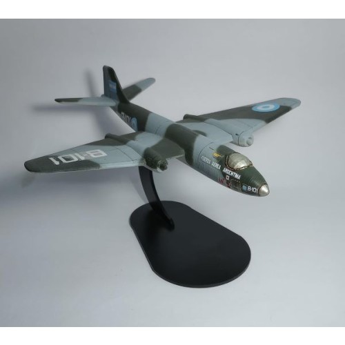 CANBERRA MK-62 1/72 ARMADO 3D CON DISPLAY