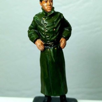 Soldado con birrete y capote (metal)