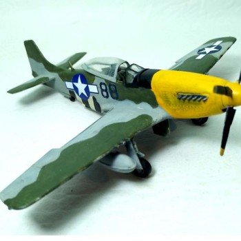 NORTH AMERICAN P-51D MUSTANG - 1/72