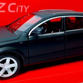 AUDI Q7 V12  1/38