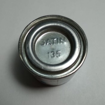 No.135 Satin Varnish