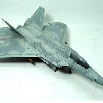 F-22 RAPTOR 1/72